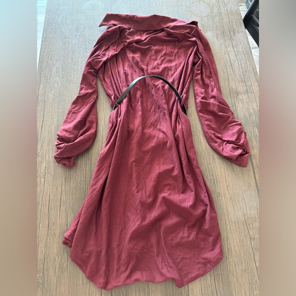 Dress with belt - Picture 4 of 4